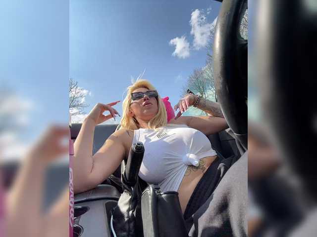 -AmazingBlonde-'s BongaCams show and profile