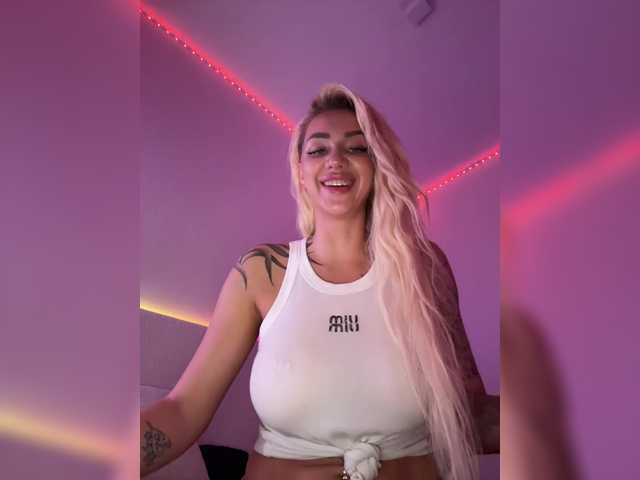 -AmazingBlonde-'s BongaCams show and profile