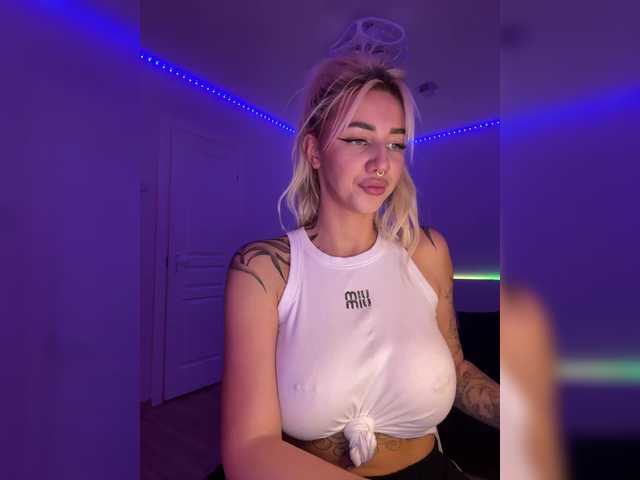 в попе у -AmazingBlonde-