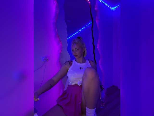 -AmazingBlonde- from BongaCams is Freechat