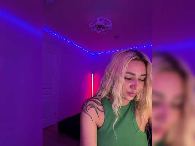 -AmazingBlonde-'s BongaCams show and profile