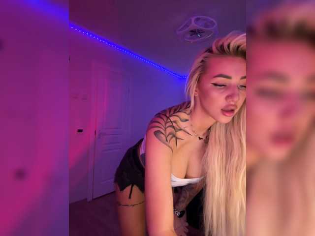 модель -AmazingBlonde-