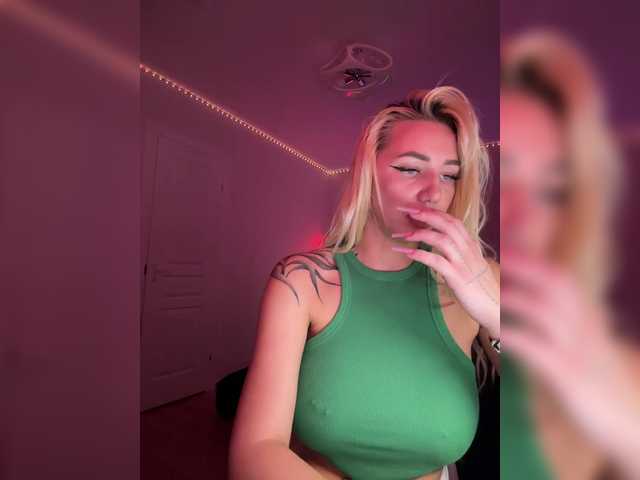 -AmazingBlonde-'s BongaCams show and profile