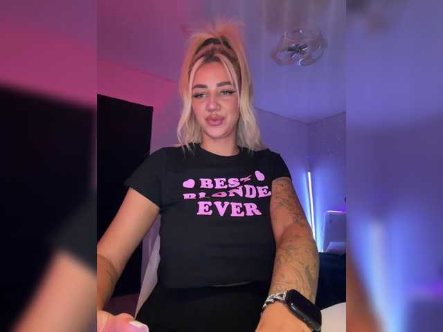 -AmazingBlonde-'s BongaCams show and profile