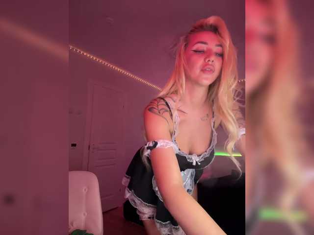 -AmazingBlonde-'s BongaCams show and profile