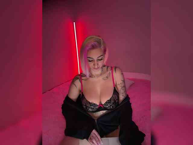 -AmazingBlonde- webcam