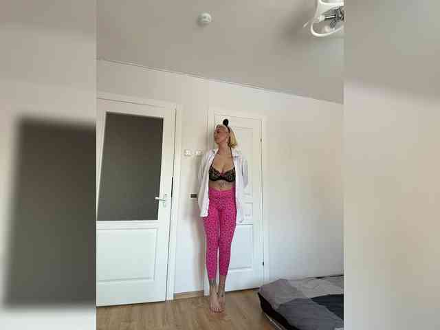 -AmazingBlonde- webcam