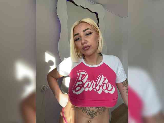 -AmazingBlonde- Live Webcam on BongaCams