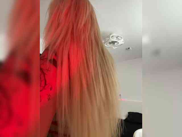 -AmazingBlonde- webcam