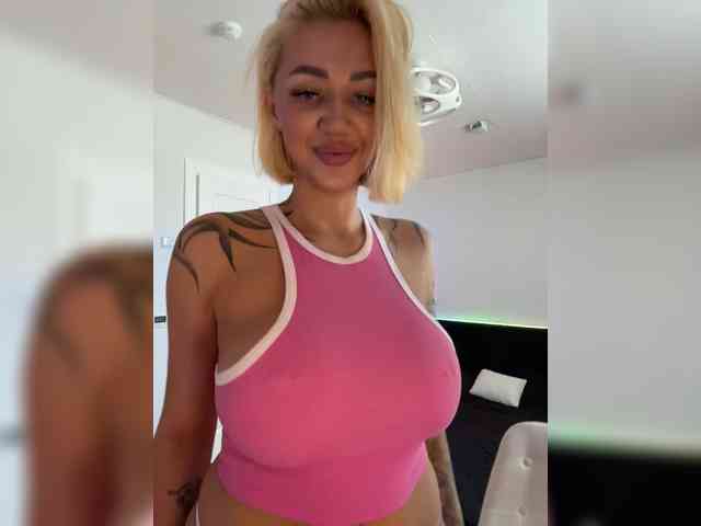 -AmazingBlonde- webcam