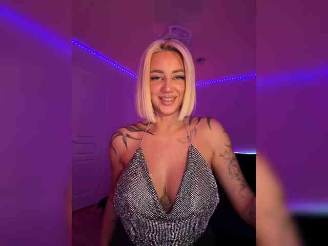 -AmazingBlonde- webcam