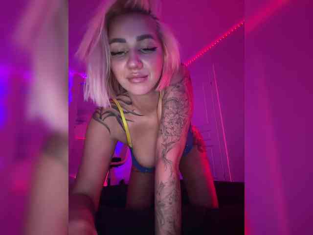 -AmazingBlonde- -AmazingBlonde-