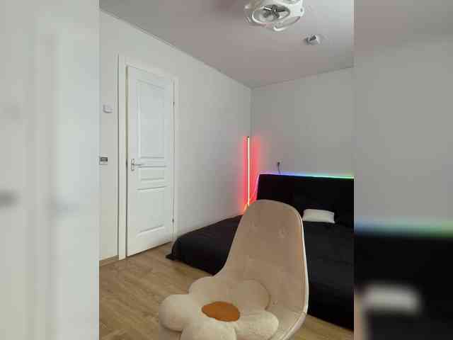 -AmazingBlonde- Live Webcam on BongaCams