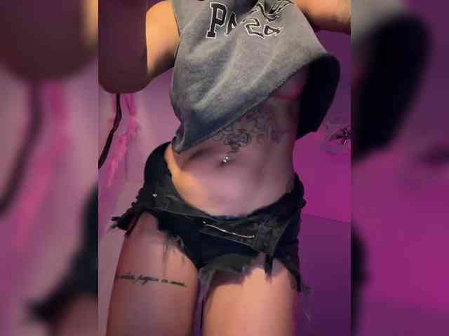 -AmazingBlonde- webcam