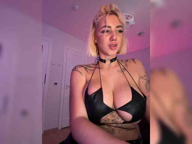 -AmazingBlonde- webcam