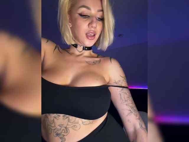 -AmazingBlonde- webcam