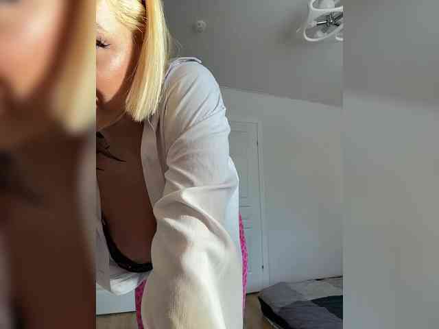 -AmazingBlonde- webcam