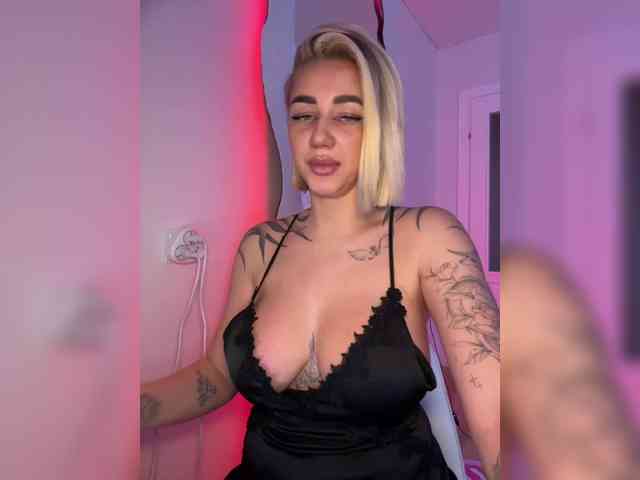 -AmazingBlonde- webcam