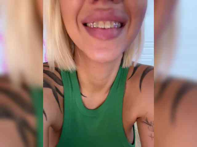 -AmazingBlonde- webcam