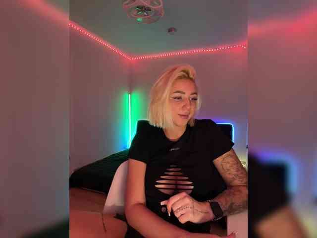 -AmazingBlonde- Live Webcam on BongaCams