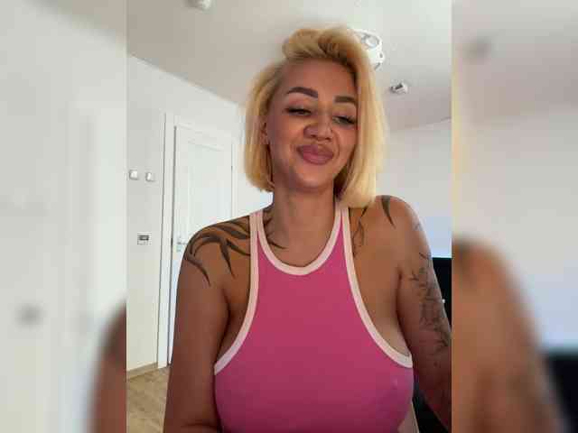 -AmazingBlonde- webcam