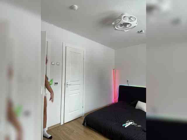 -AmazingBlonde- webcam