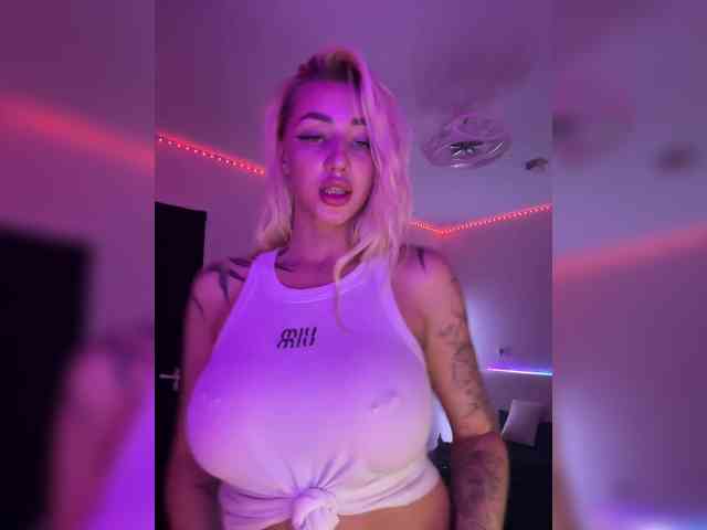 -AmazingBlonde- webcam