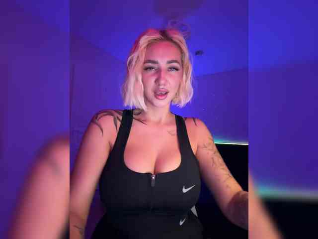 -AmazingBlonde- webcam