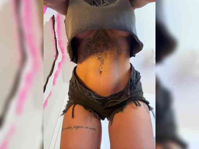 -AmazingBlonde- webcam