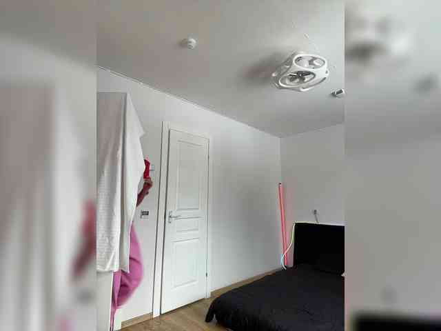 -AmazingBlonde- webcam