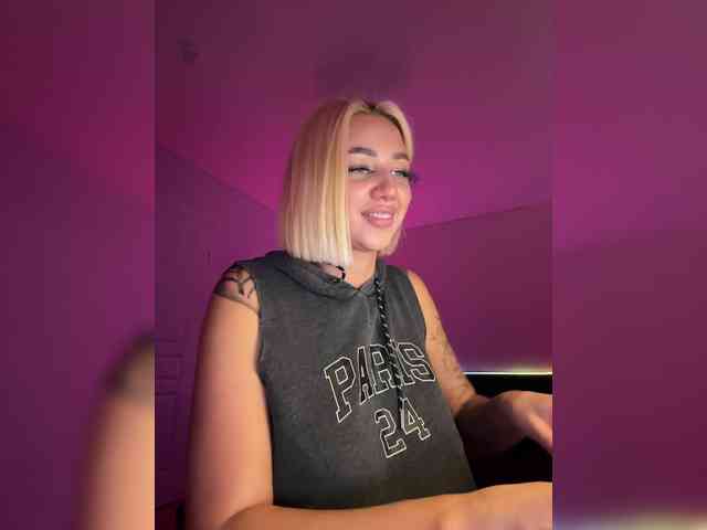 -AmazingBlonde- webcam