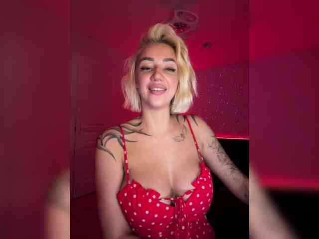 -AmazingBlonde- webcam