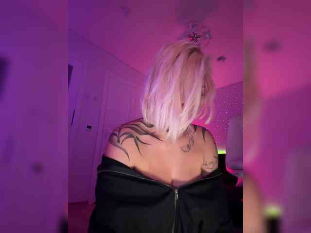 -AmazingBlonde- webcam