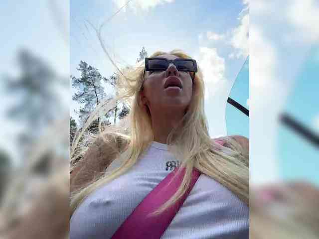 -AmazingBlonde- webcam