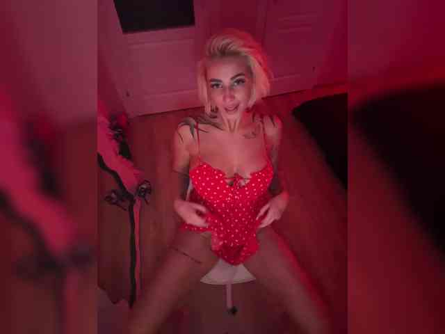 -AmazingBlonde- webcam