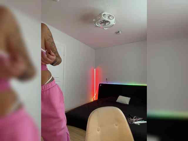 -AmazingBlonde- webcam