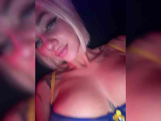 -AmazingBlonde- webcam