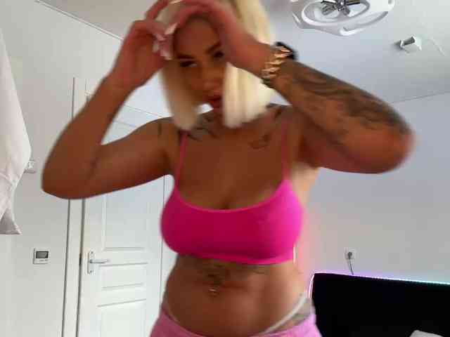 -AmazingBlonde- webcam