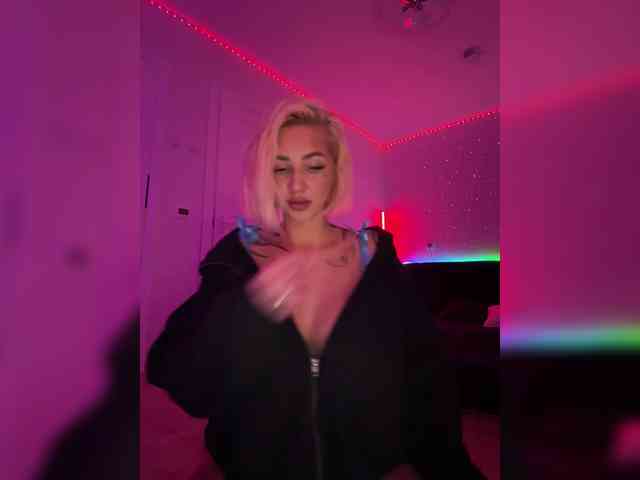 -AmazingBlonde- webcam