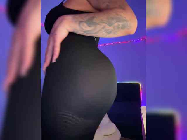 -AmazingBlonde- webcam