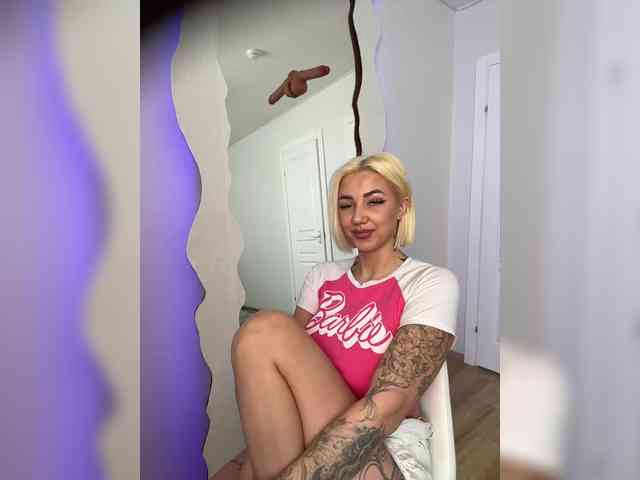 -AmazingBlonde- webcam