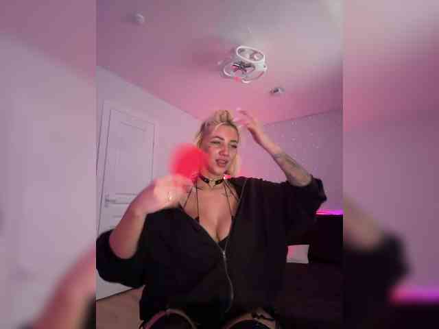 -AmazingBlonde- -AmazingBlonde-