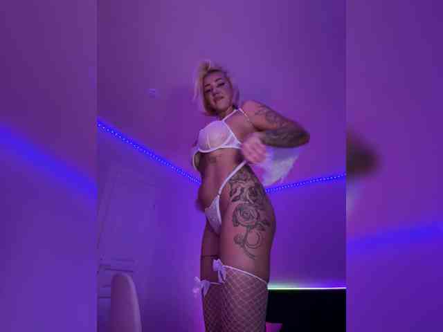 -AmazingBlonde- webcam