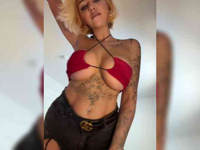 -AmazingBlonde- webcam