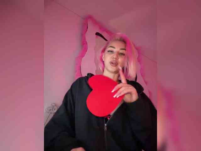 -AmazingBlonde- webcam