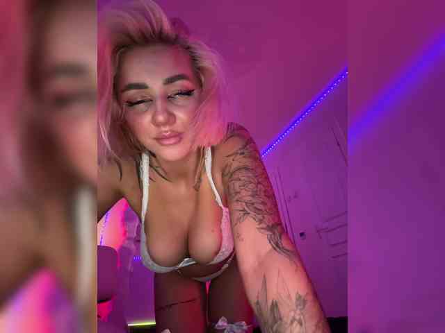 -AmazingBlonde- webcam