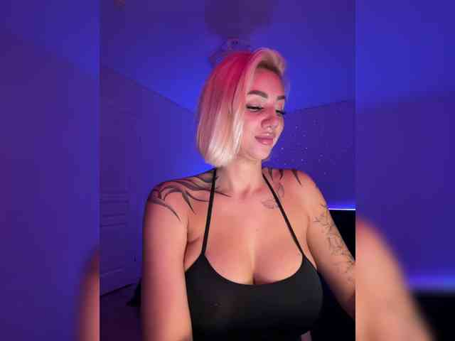 -AmazingBlonde- webcam