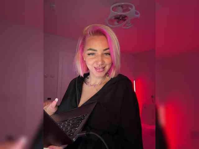 -AmazingBlonde- webcam