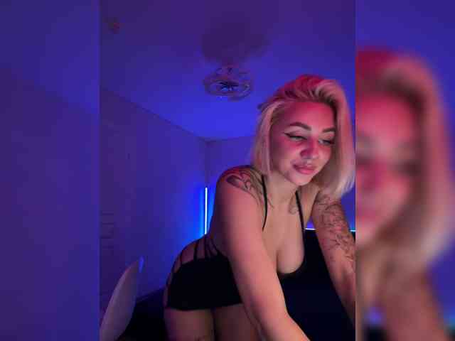 -AmazingBlonde- webcam