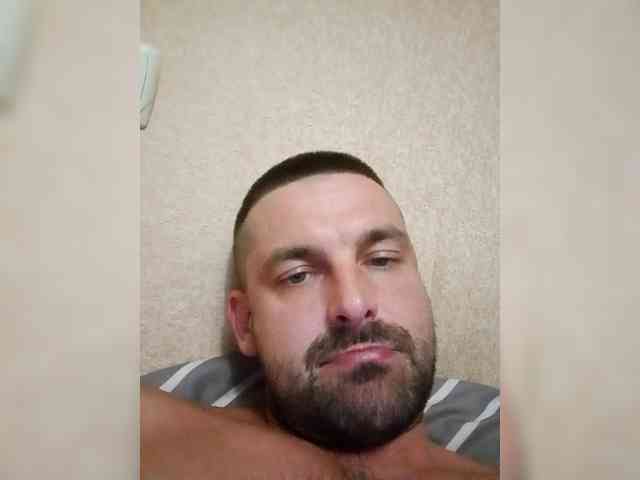 ivan5757163 Live Webcam on BongaCams